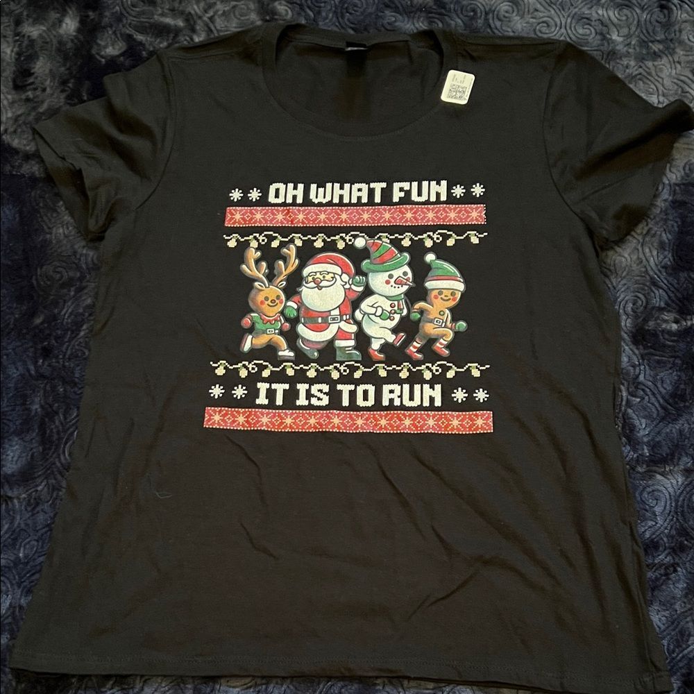 Christmas Runners Oh What Fun It Is To Run Black Graphic T-Shirt (Women’s M)